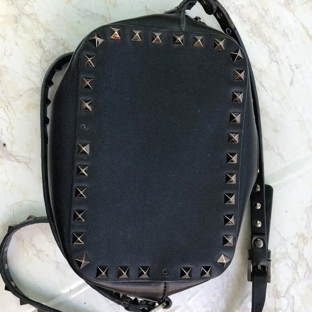 Valentino Garavani Rockstud Black Pebbled Leather Camera Crossbody Bag Flawed